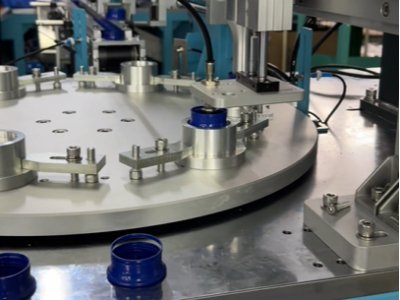 靈科超聲波焊接PC藥瓶蓋