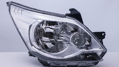 靈科超聲波焊接技術(shù)在車燈焊接中的優(yōu)勢(shì)與應(yīng)用