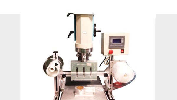 超聲波自動(dòng)卷膜機(jī)應(yīng)用