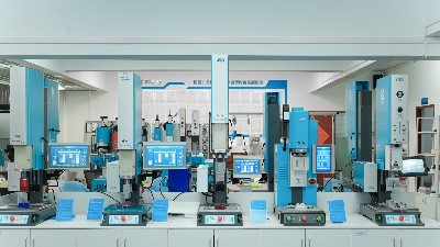 從<i style='color:red'>深圳</i>全景相機(jī)探秘中國智造背后的靈科超聲波焊接“黑科技”